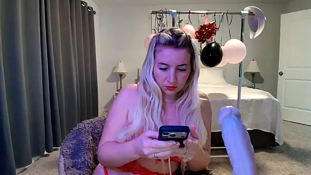 Snapshot of kaliii_jones chatting on January 6, 3:16 pm kaliii jones online show from January 6, 3:16 pm