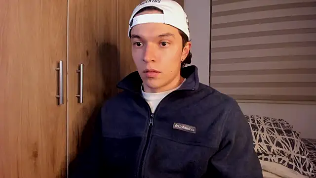 Mastrangelo xxx online show from December 17, 4:18 am