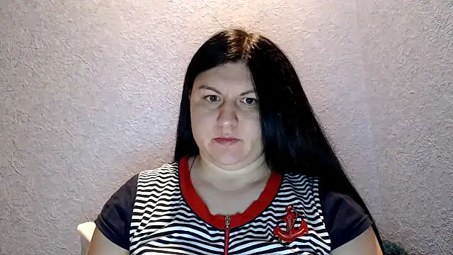 KiraSwee online show from September 12, 5:35 pm