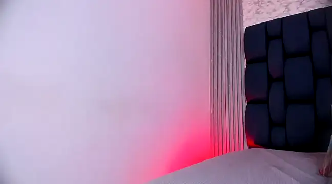 Ashlyaurora online show from February 28, 3:48 am