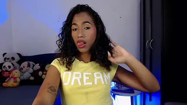 Snapshot of Alissemasiel chatting on November 29, 8:56 pm Alissemasiel online show from November 29, 8:56 pm