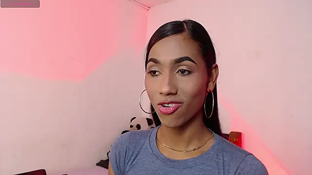 Snapshot of Alissemasiel chatting on December 15, 7:29 pm Alissemasiel online show from December 15, 7:29 pm