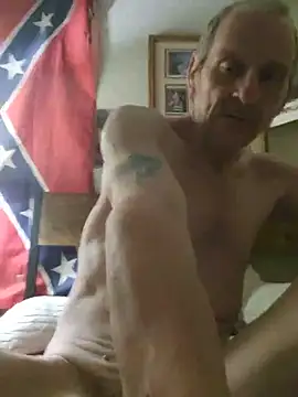 Snapshot of Dara4q chatting on February 9, 8:54 am Dara4q online show from February 9, 8:54 am