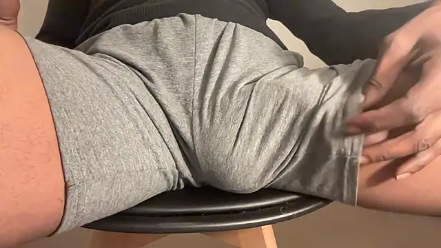 Snapshot of DoctorGirthBBC chatting on March 3, 4:14 am DoctorGirthBBC online show from March 3, 4:14 am