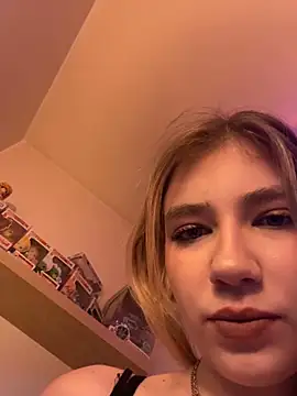 Snapshot of angeleyezlolita chatting on February 11, 4:02 pm angeleyezlolita online show from February 11, 4:02 pm