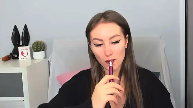 DonnaCam online show from February 8, 7:17 pm