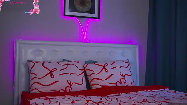 LeaCox  online show from November 21, 7:40 am