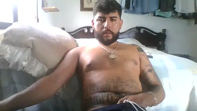 Snapshot of dickman10 chatting on May 22, 11:21 pm dickman10 online show from May 22, 11:21 pm