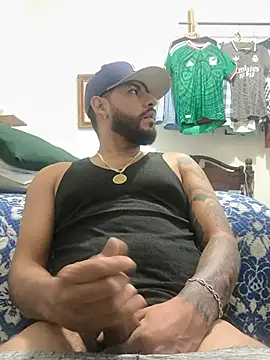 Snapshot of dickman10 chatting on June 22, 4:31 am dickman10 online show from June 22, 4:31 am
