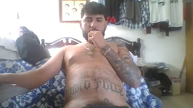 Snapshot of dickman10 chatting on July 22, 10:12 pm dickman10 online show from July 22, 10:12 pm