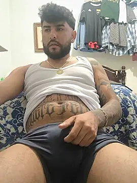 Snapshot of dickman10 chatting on July 23, 4:21 am dickman10 online show from July 23, 4:21 am