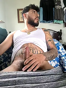 Snapshot of dickman10 chatting on July 27, 10:06 pm dickman10 online show from July 27, 10:06 pm