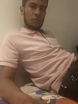 Snapshot of baby-buu chatting on February 3, 2:58 am baby-buu online show from February 3, 2:58 am