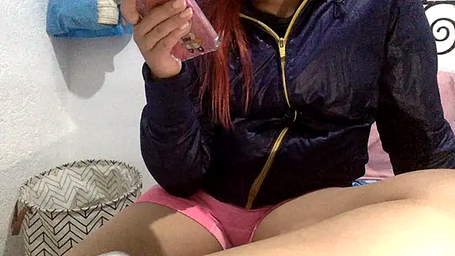 sharonlopez9611 online show from February 8, 3:21 am