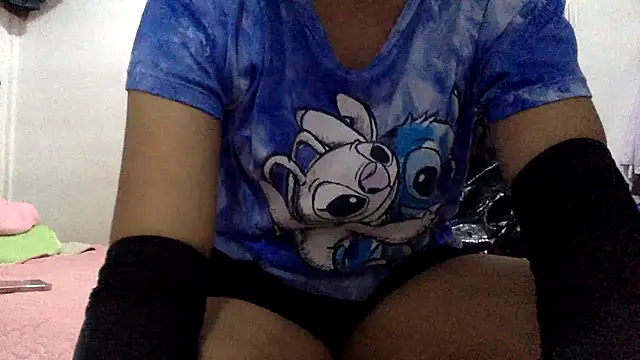 sharonlopez9611 online show from April 29, 3:43 am