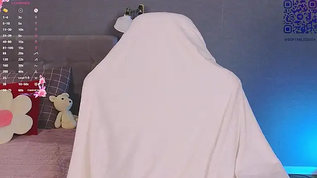 soft babe online show from April 28, 8:25 pm