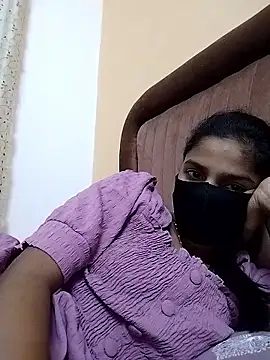 Snapshot of fuungirl38 chatting on April 11, 8:57 pm fuungirl38 online show from April 11, 8:57 pm