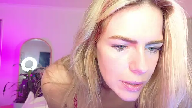 oliviafranciis online show from July 20, 5:00 am
