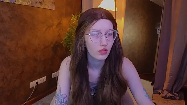 Snapshot of lissaros chatting on March 5, 5:18 am lissaros online show from March 5, 5:18 am