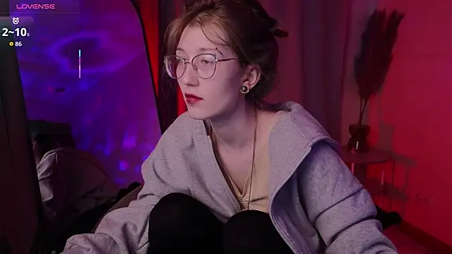 Snapshot of lissaros chatting on November 16, 4:51 am lissaros online show from November 16, 4:51 am