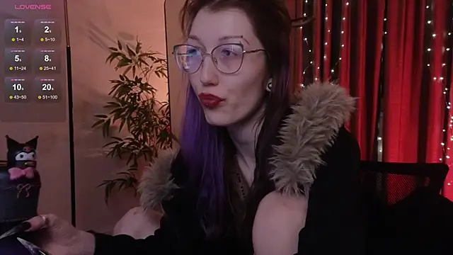 Snapshot of lissaros chatting on December 16, 5:12 am lissaros online show from December 16, 5:12 am