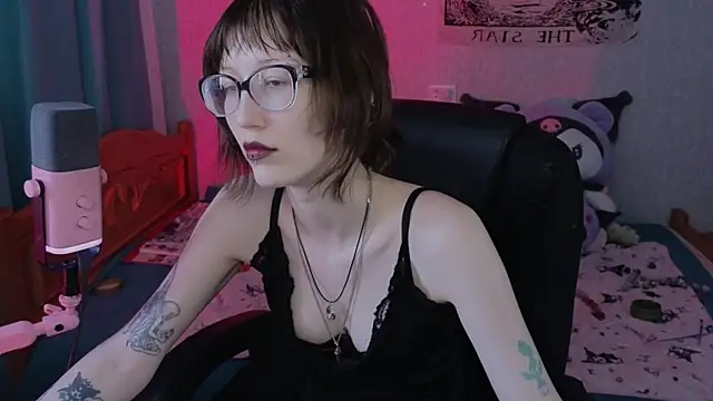 Snapshot of lissaros chatting on May 19, 5:03 am lissaros online show from May 19, 5:03 am