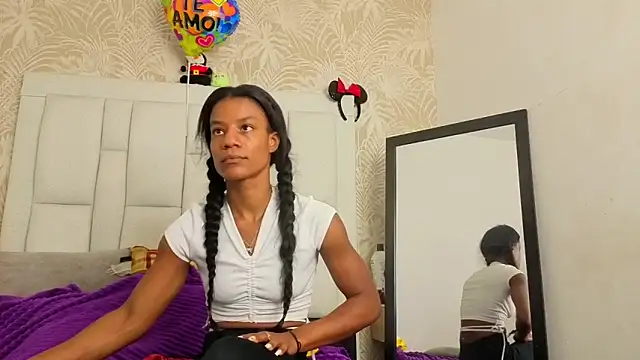 dafnnelewis online show from April 25, 11:13 am