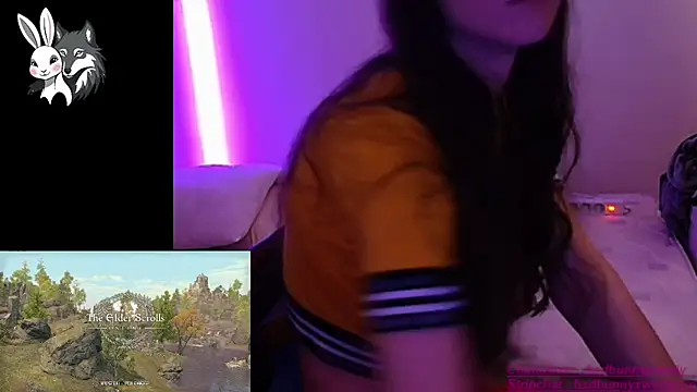 Snapshot of BadBunnyXWolfyLive chatting on October 5, 6:39 pm BadBunnyXWolfyLive online show from October 5, 6:39 pm