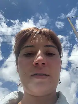 Maggie Geller online show from November 18, 3:49 pm