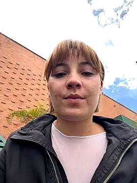 Maggie Geller online show from December 4, 6:38 pm