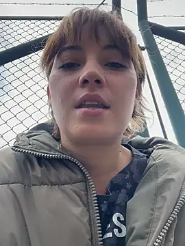 Maggie Geller online show from December 5, 6:04 pm