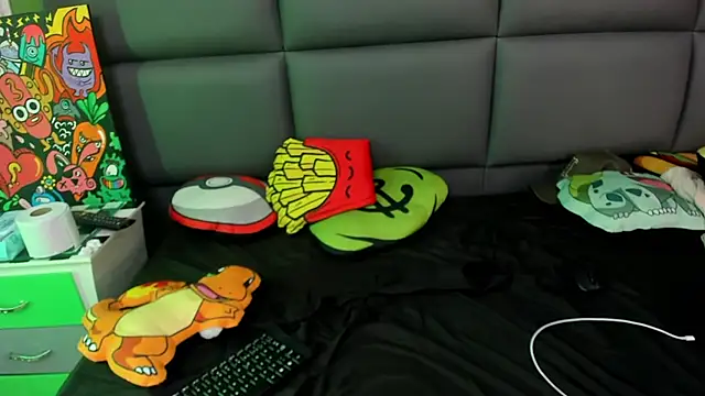 ISAAC CRYSTON online show from February 11, 10:50 pm