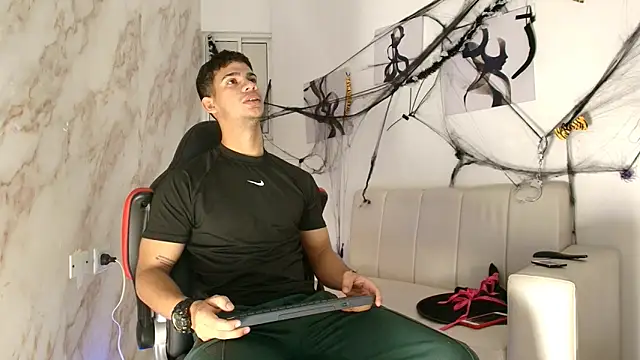 Snapshot of ANDRES_STUD chatting on October 25, 5:26 am ANDRES STUD online show from October 25, 5:26 am