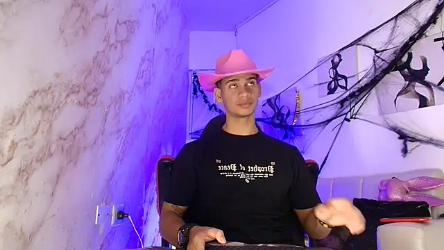 Snapshot of ANDRES_STUD chatting on October 27, 4:27 am ANDRES STUD online show from October 27, 4:27 am