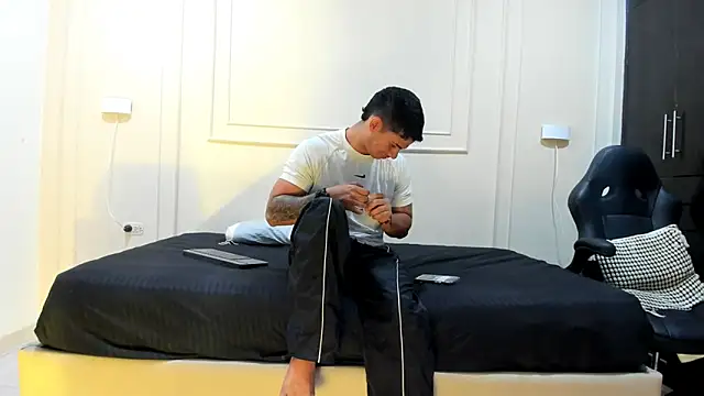 Snapshot of ANDRES_STUD chatting on May 28, 4:10 am ANDRES STUD online show from May 28, 4:10 am