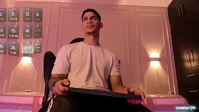 Snapshot of ANDRES_STUD chatting on May 31, 4:20 am ANDRES STUD online show from May 31, 4:20 am