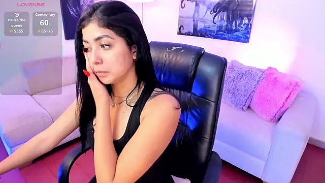Snapshot of nattashaa7 chatting on July 31, 11:31 am nattashaa7 online show from July 31, 11:31 am