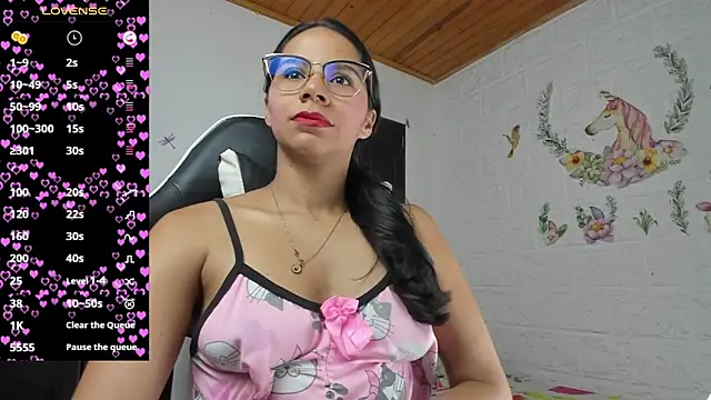 Snapshot of alisson_hoffman05 chatting on May 18, 2:34 pm alisson hoffman05 online show from May 18, 2:34 pm