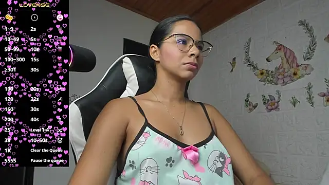 alisson hoffman05 online show from August 5, 11:06 pm