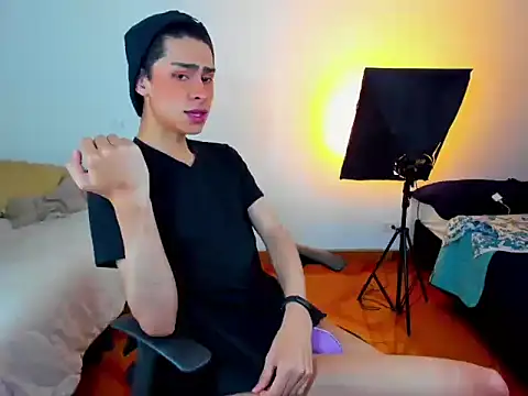 Snapshot of steve__gray chatting on March 10, 7:07 pm steve gray online show from March 10, 7:07 pm