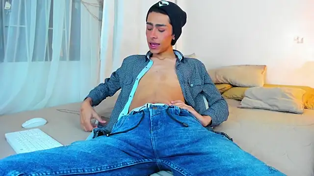 Snapshot of steve__gray chatting on March 20, 6:53 pm steve gray online show from March 20, 6:53 pm