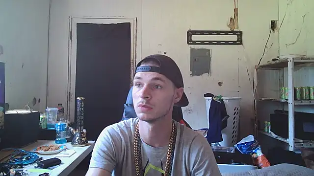 Snapshot of nuttyking2022 chatting on July 13, 9:06 pm nuttyking2022 online show from July 13, 9:06 pm