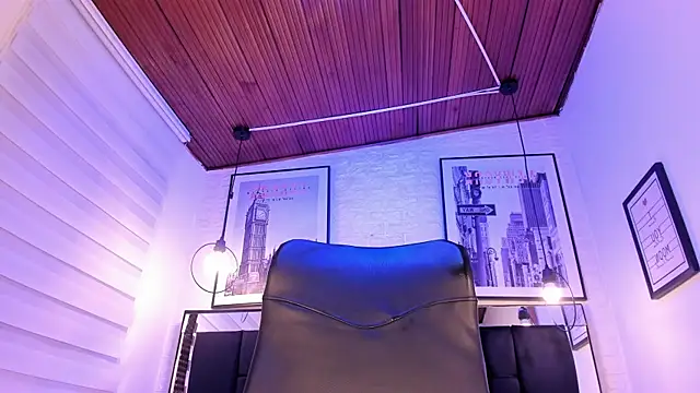 tylla  online show from October 9, 3:59 am