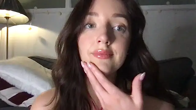 Snapshot of laceyjames24 chatting on May 7, 3:06 pm laceyjames24 online show from May 7, 3:06 pm