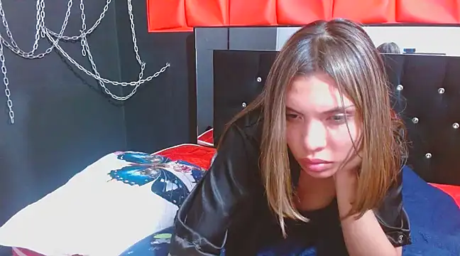 VioletDivala online show from February 8, 8:42 am