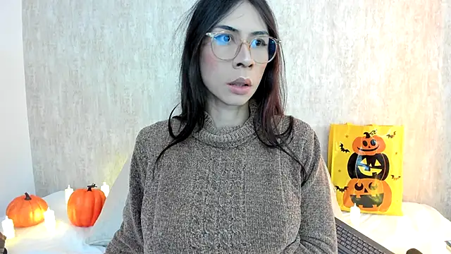 Snapshot of Amby_ambar chatting on November 2, 1:08 am Amby ambar online show from November 2, 1:08 am