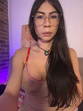 Snapshot of Amby_ambar chatting on May 22, 1:35 am Amby ambar online show from May 22, 1:35 am