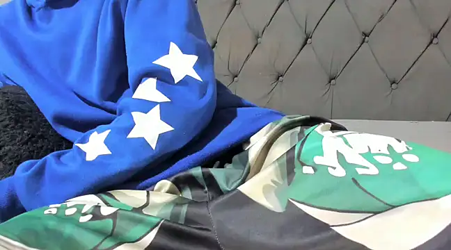 Snapshot of guyeifmaxiro chatting on February 20, 10:48 pm guyeifmaxiro online show from February 20, 10:48 pm