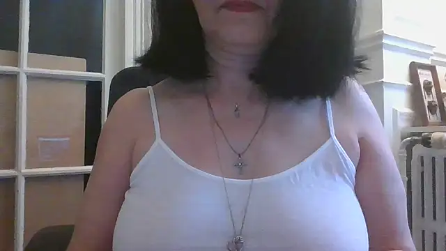 Snapshot of sarahspotlight chatting on September 9, 11:54 am sarahspotlight online show from September 9, 11:54 am