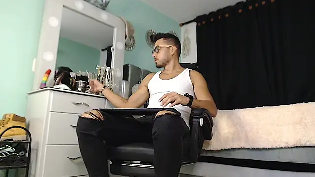 Chrissken online show from February 6, 11:37 pm